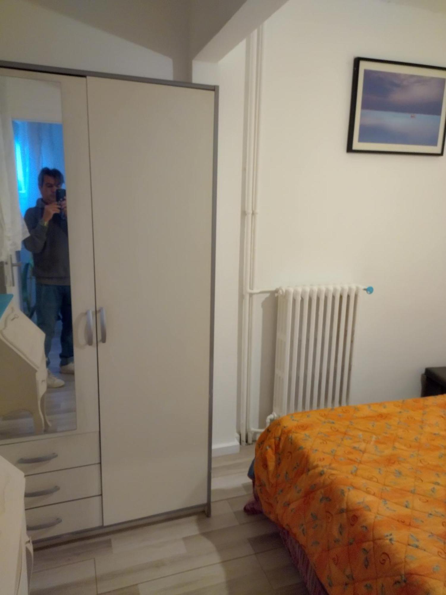 2 Pieces Idealement Placee Dans Le Centre Menton Exterior foto